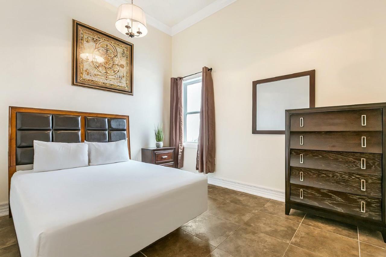 Spacious 4Br Condo On Carondelet Near All Hot Spo Ню Орлиънс Екстериор снимка