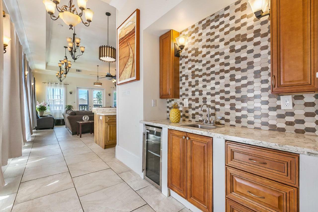 Spacious 4Br Condo On Carondelet Near All Hot Spo Ню Орлиънс Екстериор снимка