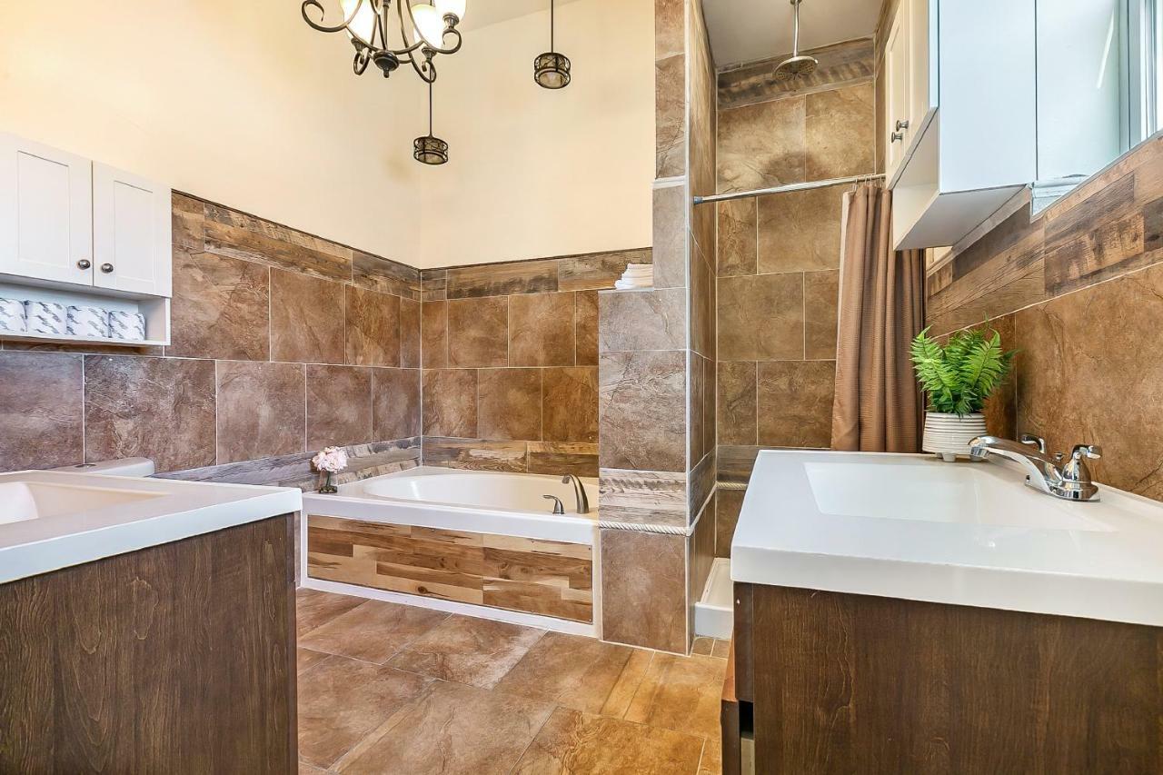 Spacious 4Br Condo On Carondelet Near All Hot Spo Ню Орлиънс Екстериор снимка