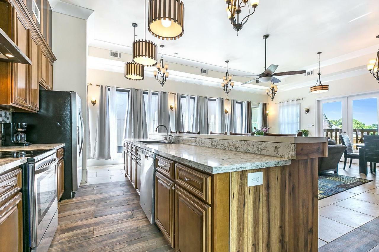 Spacious 4Br Condo On Carondelet Near All Hot Spo Ню Орлиънс Екстериор снимка